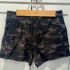 Athleta Farallon Camo Shorts